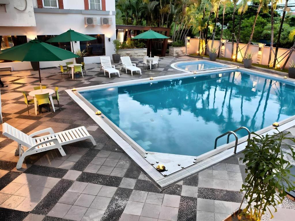סוראבאיה Country Heritage Resort Hotel מראה חיצוני תמונה