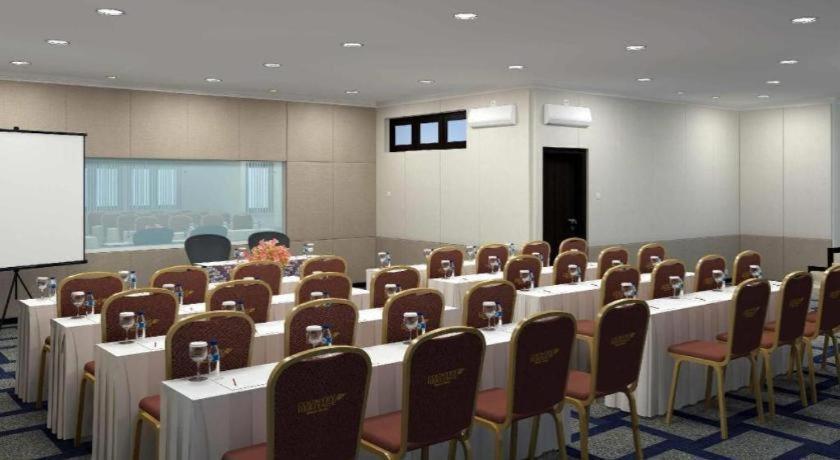 סוראבאיה Country Heritage Resort Hotel מראה חיצוני תמונה